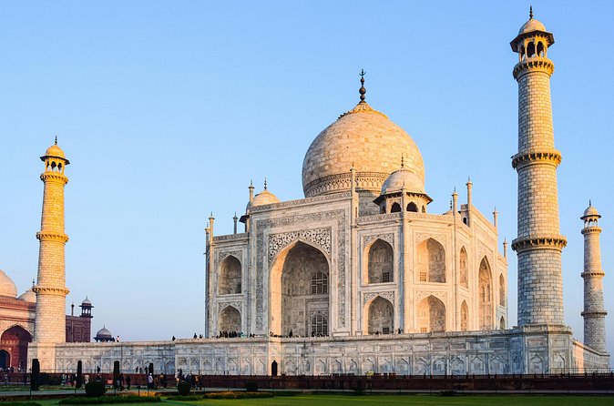 2-Day Private Tour to The Taj Mahal and Agra from Jaipur - Day two: the Taj Mahal at 6 a.m.