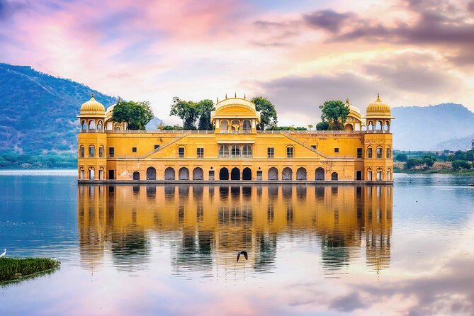 4 Days Guided Jaipur, Ranthambore Tigers & Udaipur Tour With Safari & Hotels - Day 1: Amber Fort begins the Jaipur story