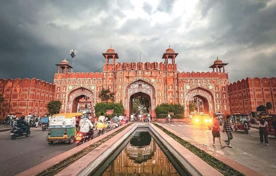 5 days Delhi Agra Jaipur private tour with Tiger safari - Who should book this Golden Triangle safari tour?