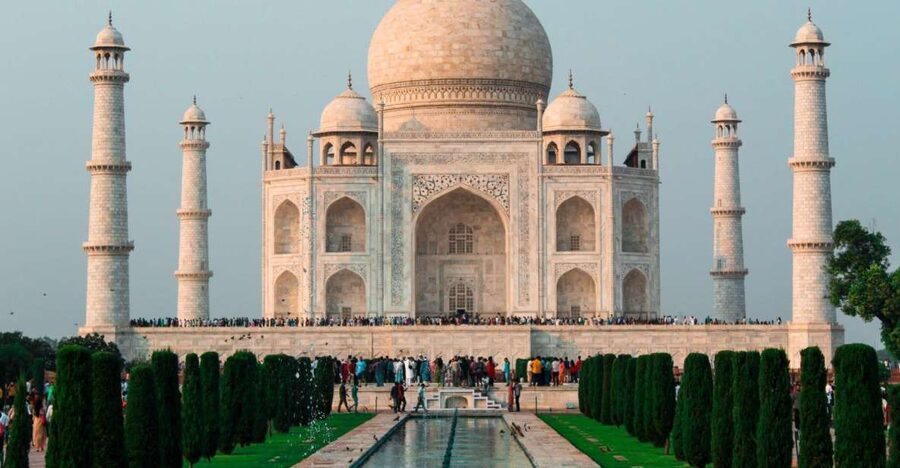 5 days Delhi Agra Jaipur private tour with Tiger safari - Day two: Delhi’s monuments and the road to Agra