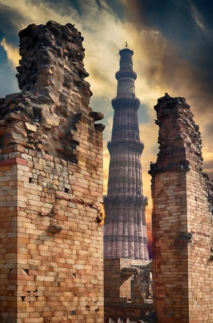 7-Day Golden Triangle Jodhpur Udaipur Tour from Delhi - Day 3: Jaipur’s hill fort and royal center