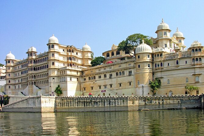 7 Days Private Luxury Heritage Rajasthan Tour from Jaipur - Day 1: Jaipur begins at Patrika Gate and Birla Mandir