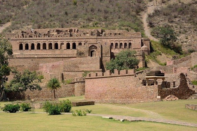 Abhaneri & Bhangarh Day Trip – Car, Guide, Lunch & Monkey Temple - Gataji and the Monkey Temple