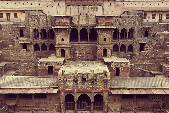 Abhaneri Chand Baori Stepwell Day Tour from Jaipur - What the driver service is like