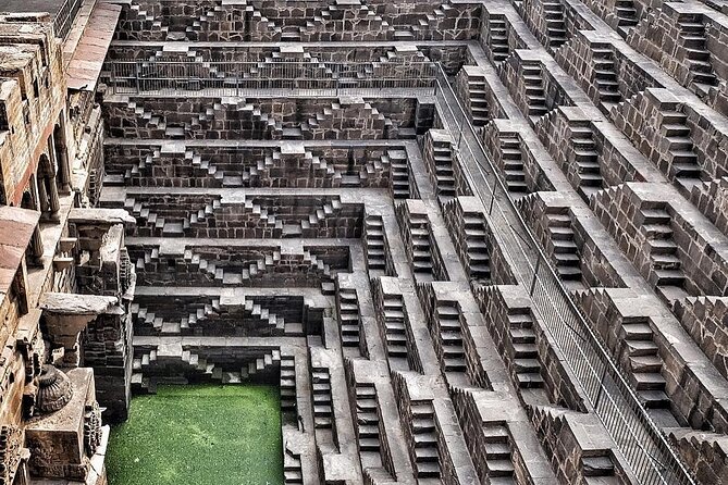 Abhaneri Chand Baori Stepwell Day Trip from Jaipur - Exploring Abhaneri and the stepwell
