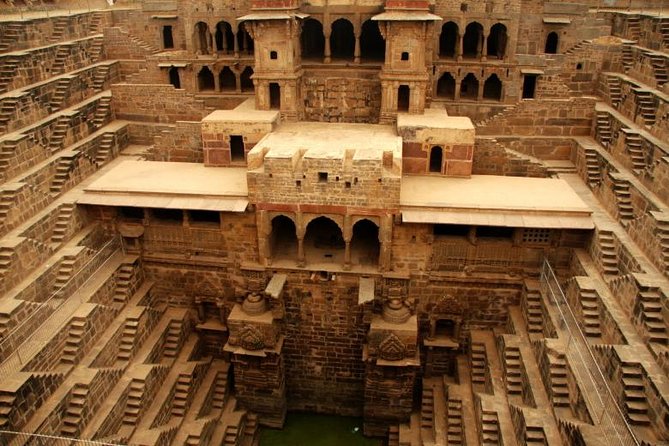 Abhaneri & Fatehpur Sikri Tour From Jaipur with Agra Drop - Timing, luggage, and arrival in Agra