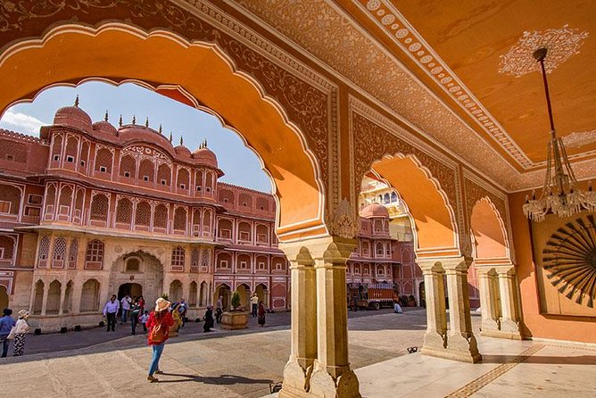 All Inclusive Private Jaipur City Tour with 5-star Lunch & Guide - Optional shopping in Jaipur