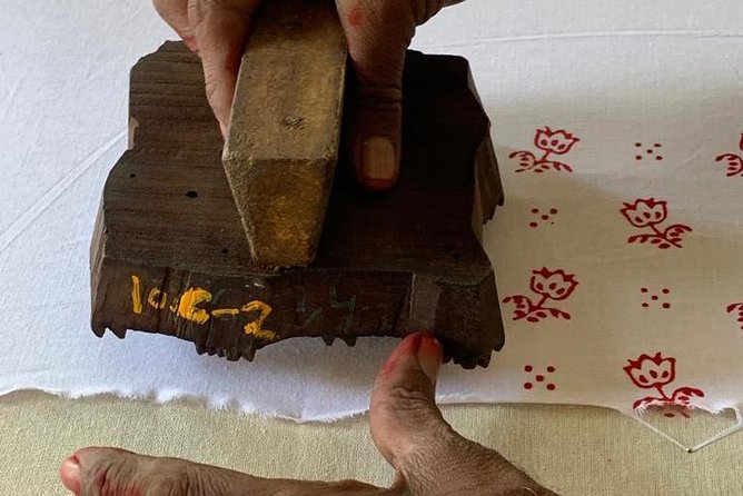 Block Printing Workshop in Jaipur! (including lunch) - Your first lesson: dyes, blocks, and clean impressions