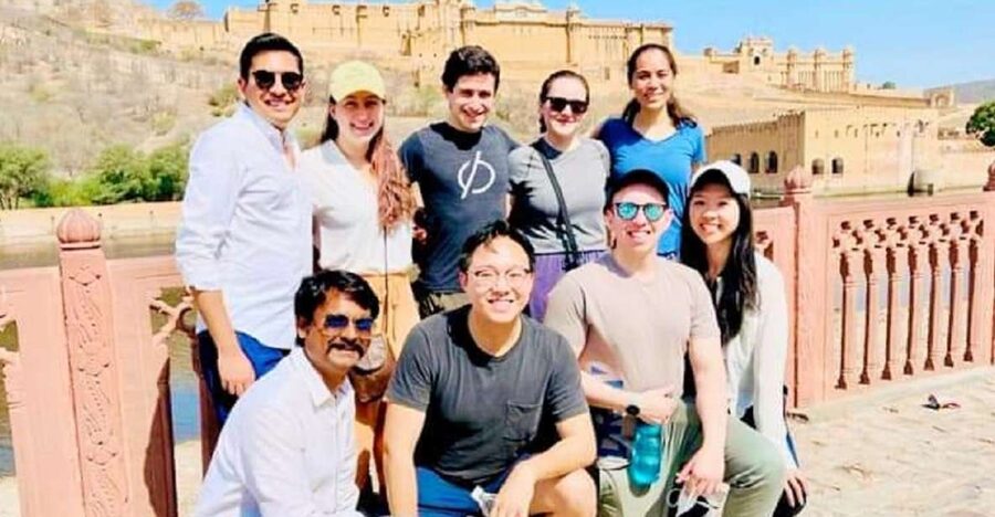 Book Govt. Approved Tour Guide for Jaipur City Tour - Amer Fort in a two-hour opening visit
