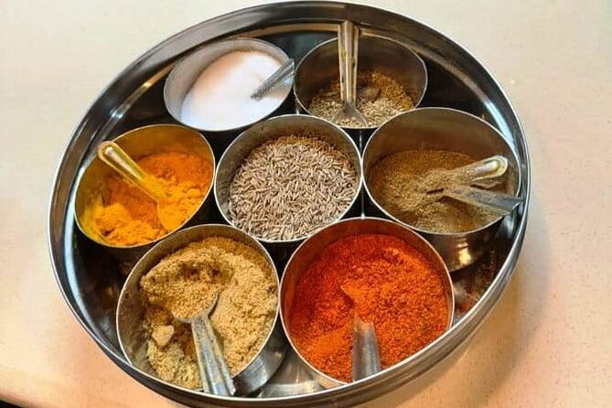 Cooking Class with Indian Family in Jaipur (Pickup & Drop Free) - Rajputi clothing and the cultural side of the evening