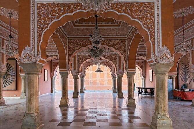 Delhi to Jaipur Pink City Tour with Government Approved Guide - Why this day trip works from Delhi