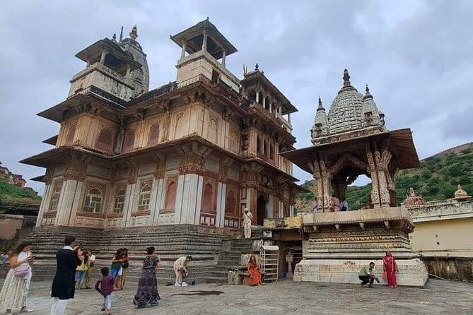 Delhi to Jaipur Pink City Tour with Government Approved Guide - City Palace: royal rooms and Rajasthani design