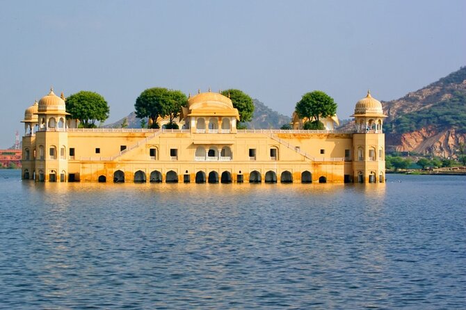 Explore Taj Mahal & Sacred Mathura–Vrindavan Tour From Jaipur - Who should book this journey?