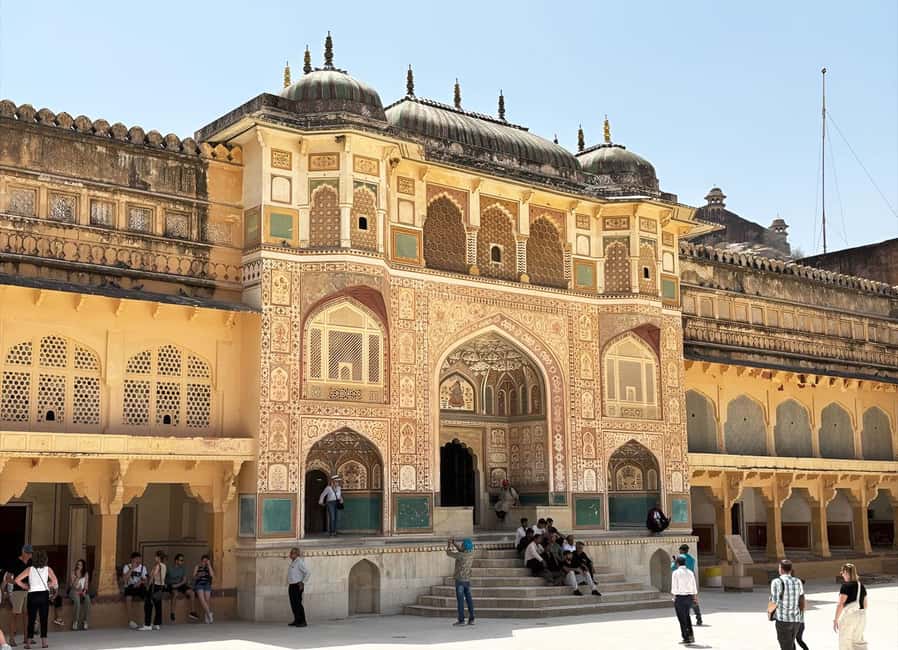 Feel Jaipur Like a Local with Guide & Old City Heritage Walk - City Palace explains Jaipur’s royal center