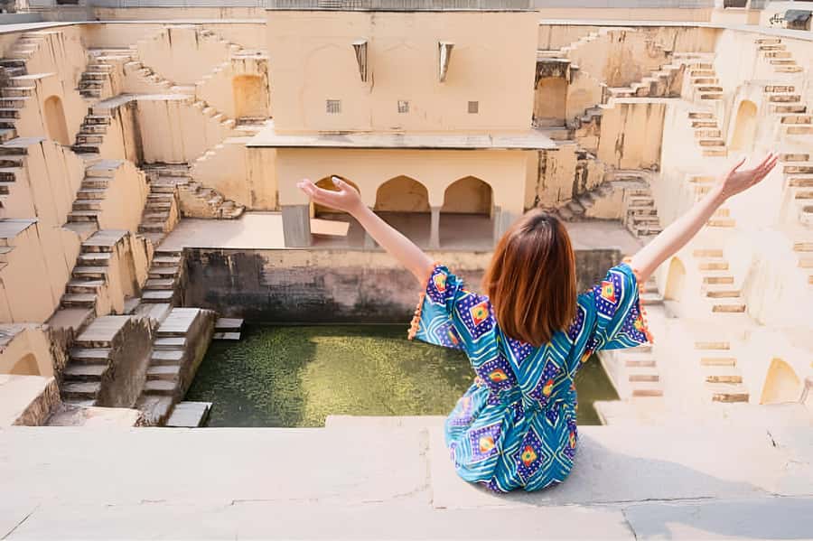 From Delhi: Jaipur Sightseeing Day Tour with Hotel Pickup - A long road from Delhi, made easier by private transport