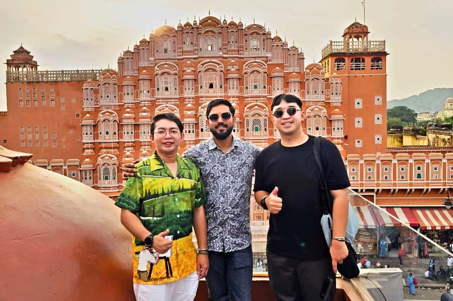 From Delhi: Jaipur Sightseeing Day Tour with Hotel Pickup - Jal Mahal: a short look at Jaipur’s water palace