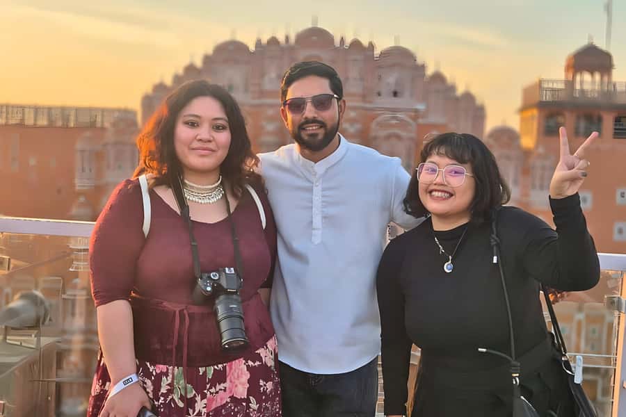 From Delhi: Jaipur Sightseeing Day Tour with Hotel Pickup - Hawa Mahal and the story behind its many windows