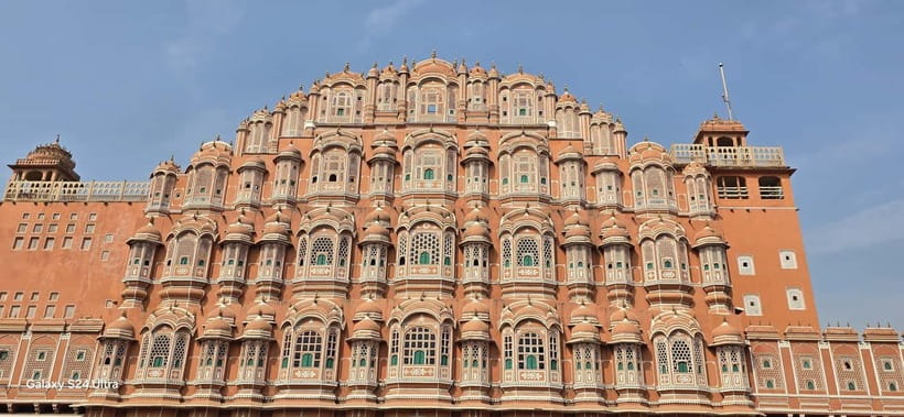 From Delhi : Private 3 Days Golden Triangle Tour by Car - Jaipur’s palace quarter fills the final morning