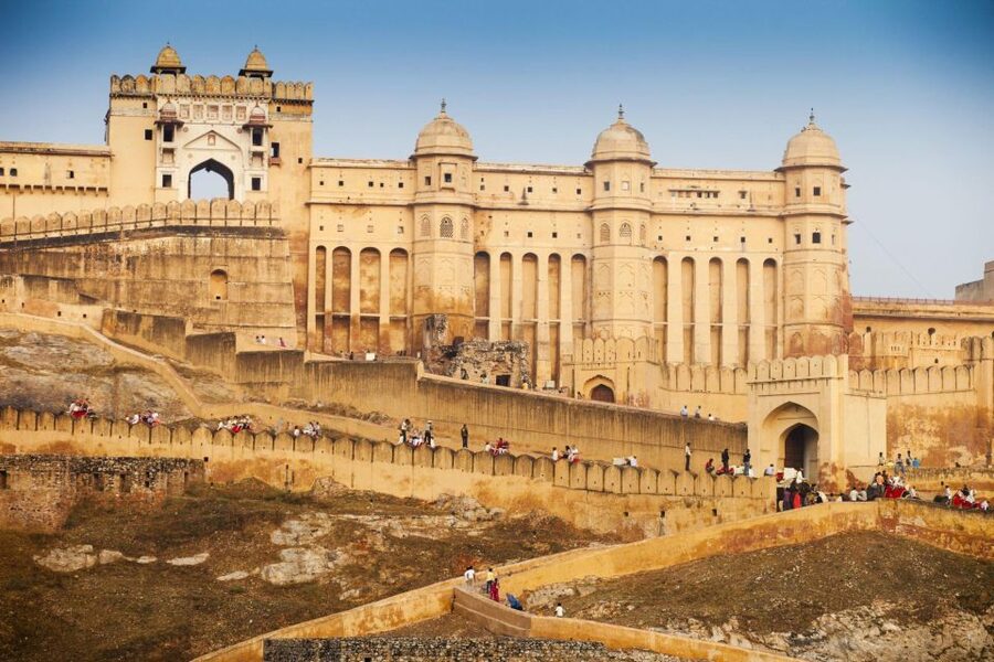From Delhi: Private Jaipur & Amber Fort Guided Tour by Car - A traditional Jaipur lunch with optional extras