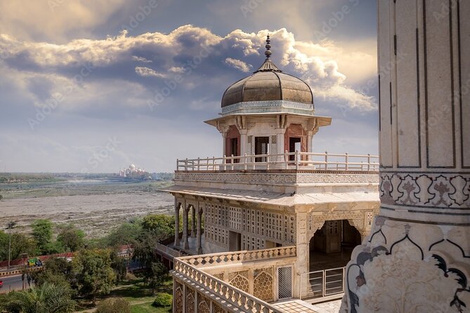 From Jaipur Private Taj Mahal & Agra Fort Tour with Delhi Drop - Who will enjoy this day most