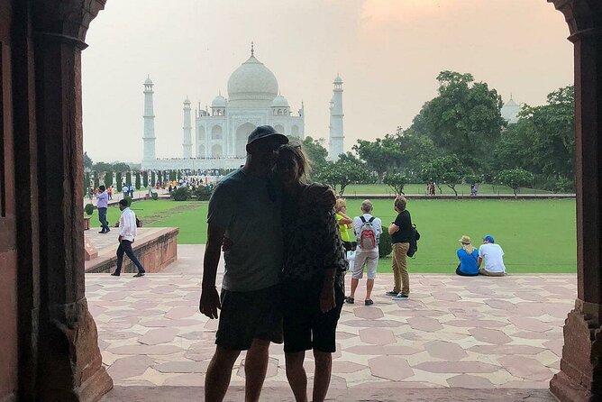 From Jaipur: Same Day Guided Taj Mahal, Agra Fort & Fatehpur Sikri Private Tour - Reaching the Taj Mahal before the day gets away from you
