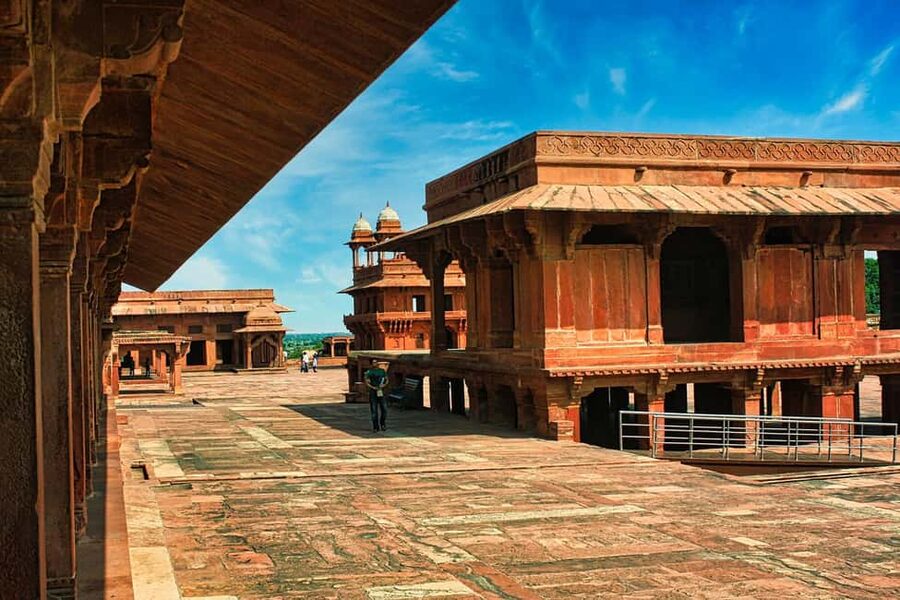 From Jaipur: Same Day Taj Mahal Tour with Fatehpur Sikri - Booking details worth checking first