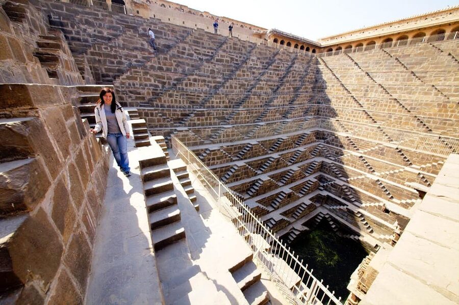From Jaipur: Same Day Trip to Abhaneri Chand Baori Stepwell - A realistic eight-hour schedule