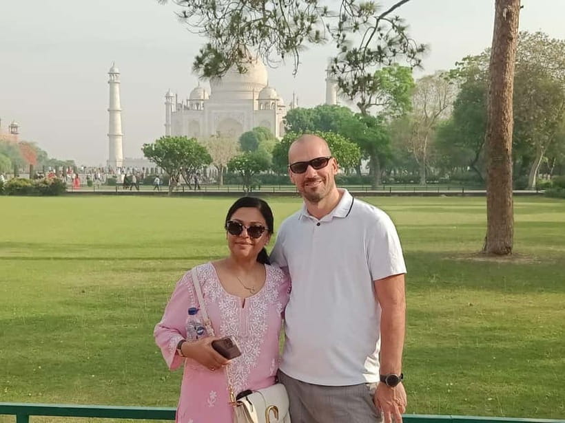 From Jaipur: Taj Mahal & Agra Private Guided Day Tour - Driver and guide: two different jobs