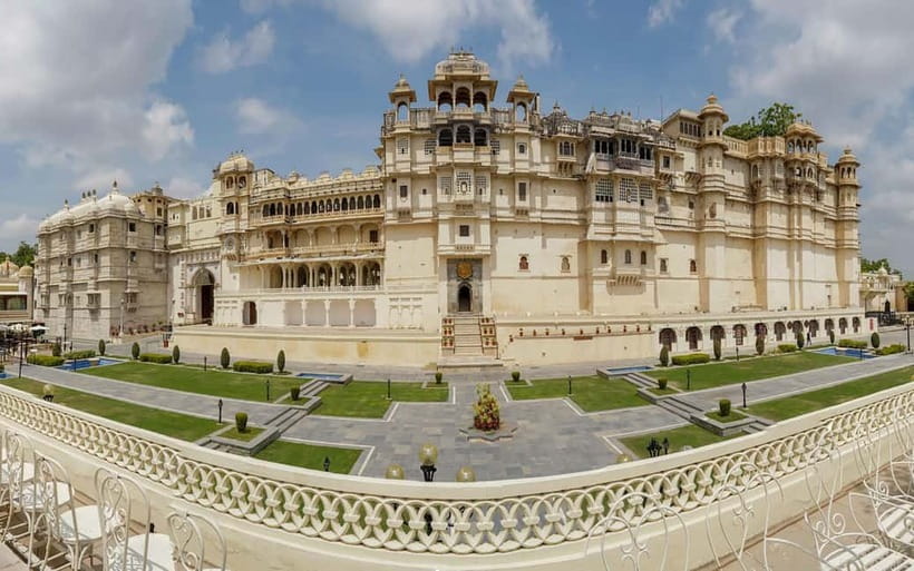 From New Delhi: Jaipur Day Trip by Train or Car - Galta Ji, the Monkey Temple, if the clock allows