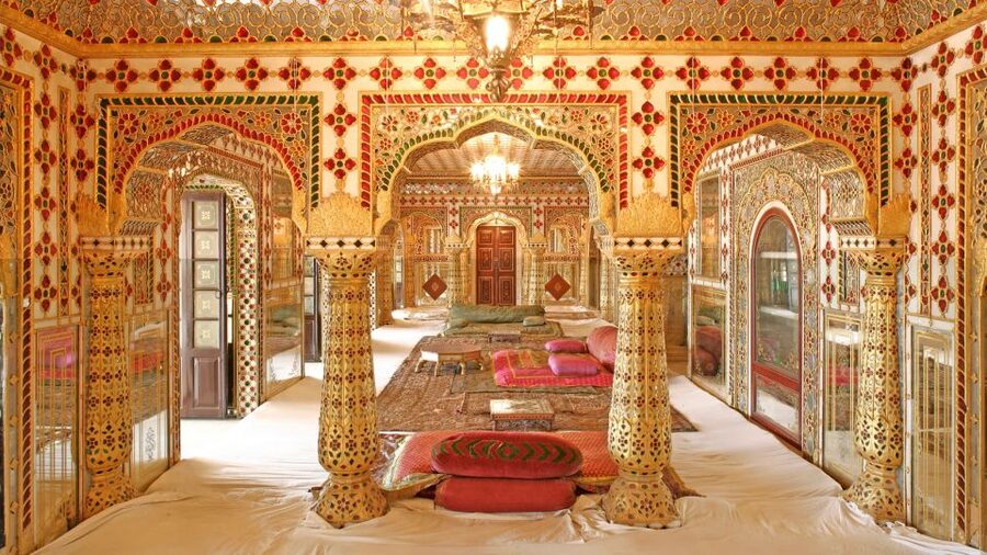 From New Delhi: Jaipur Tour by Fast Train or by Private Car - Lunch breaks up a demanding sightseeing day