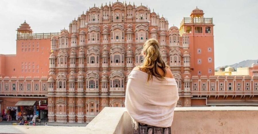 From New Delhi: Private Day Trip to Jaipur Skip-the-Line - Amber Fort and the first Jaipur views