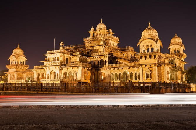 Full day Jaipur sightseeing tour by tuk tuk. - Gaitor Ki Chhatriyan and the quieter side of Jaipur