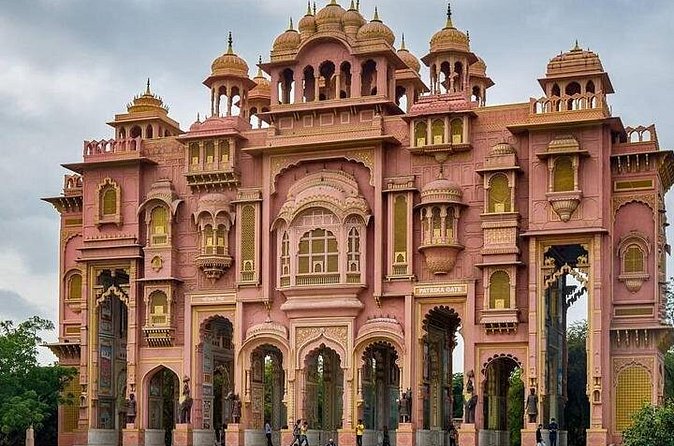 Full Day Sightseeing Jaipur Tour by Car With Guide Include Lunch - Panna Meena ka Kund is the surprise favorite