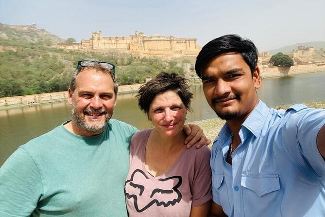Guided Jaipur City Tour with Sunset - Royal Gaitor’s Quiet Cenotaphs