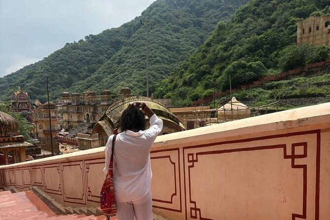 Half-Day Jaipur Heritage Tour with Monkey Temple - Devisinghpura, an hour away from the usual checklist