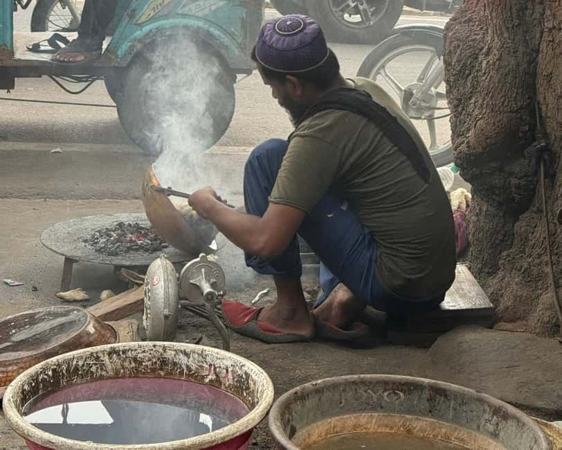 Heritage Walk & Street Food Tasting in Jaipur - Jaipur’s old city, served with a side of history