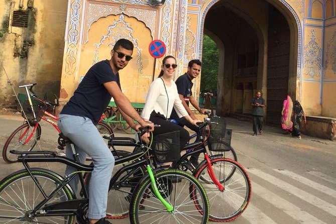 I Bike Inside Jaipur - Morning aarti at Govind Devji Temple