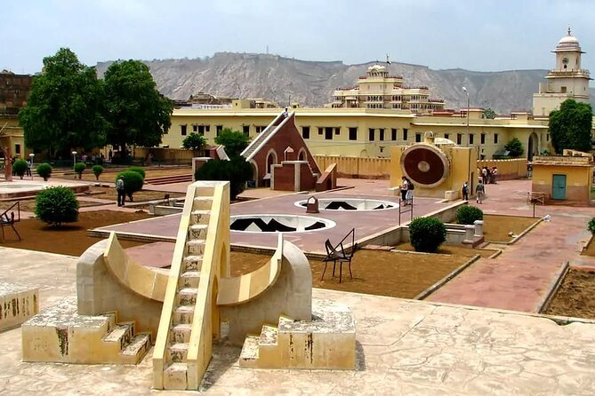 Jaipur 2 Day Private Car Tour - Day two: royal Jaipur and the old city