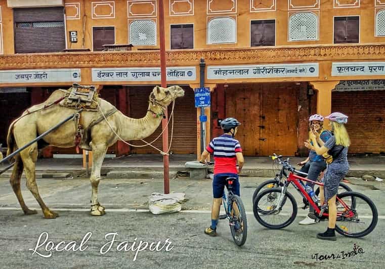 Jaipur: 3-Hour Morning Bike Tour of Jaipur Old City - Through havelis and quiet pink streets