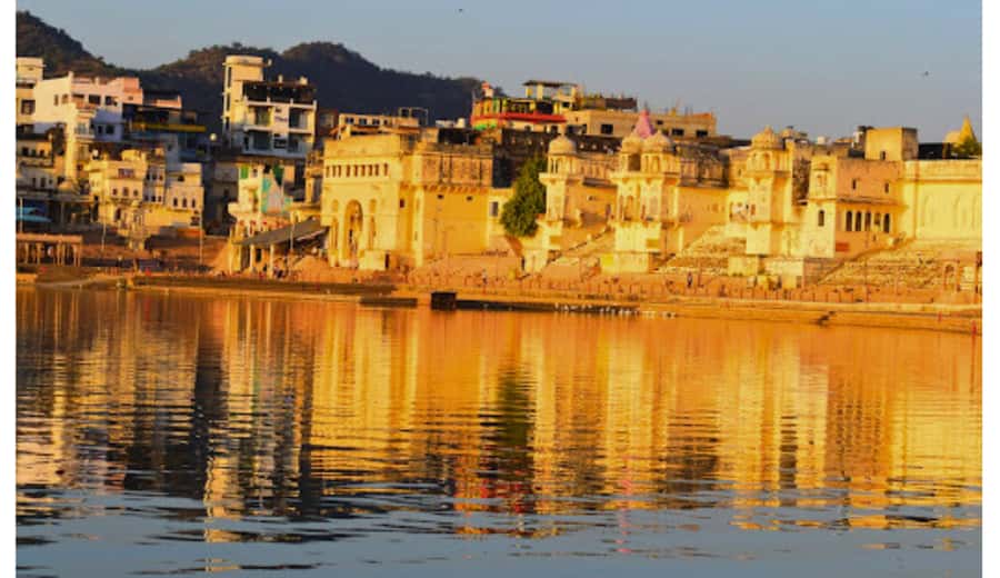 Jaipur: Ajmer & Pushkar Day Trip with Lunch & Camel ride - Ajmer Sharif Dargah and its sacred atmosphere