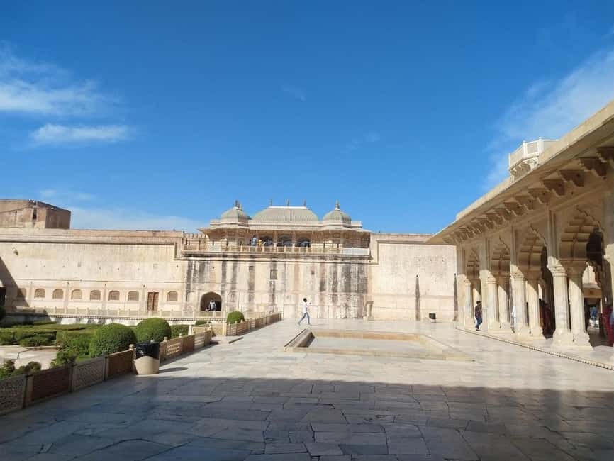 Jaipur: Amber Fort Guided Tour and Entry Ticket - What the $9 price includes, and what it may not