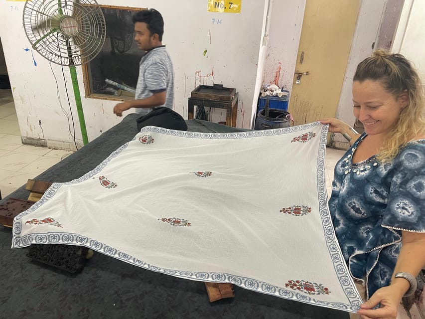Jaipur: Block Printing Workshop and Hands-on Experience - Watching skilled printers at close range