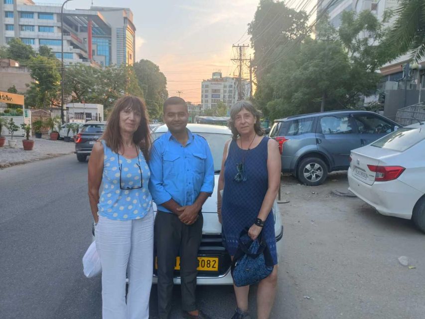 Jaipur car tour - English-speaking local driver! - Starting from the airport, station, or hotel