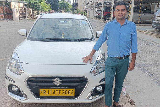 Jaipur Car tour with English driver - A private route through Jaipur in one full day