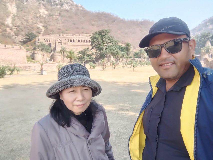 Jaipur: Chand Baori & Bhangarh Fort tour - All Inclusive - Walking into Bhangarh Fort