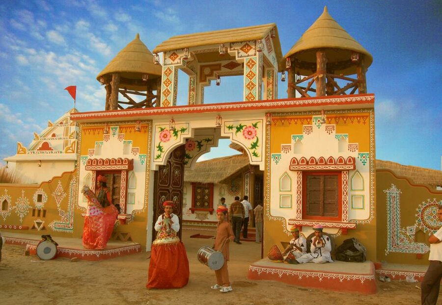 Jaipur: Chokhi Dhani with Private Transportation and Dinner - A Jaipur evening built around Chokhi Dhani