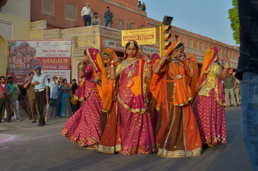 Jaipur : Cultural & History Tour With Private Guide - Panna Meena Kund brings geometry to the day