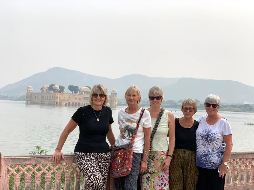 Jaipur : Cultural & History Tour With Private Guide - Hawa Mahal and the view behind the windows