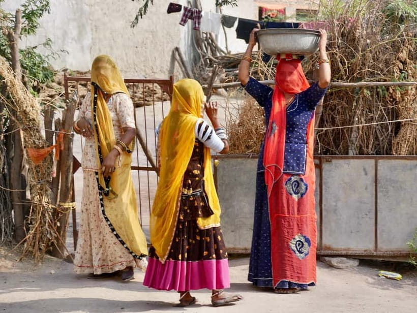 Jaipur: Cultural Tour with Artisan Craft Experiences - Gemstones, jewelry, glass, and rugs