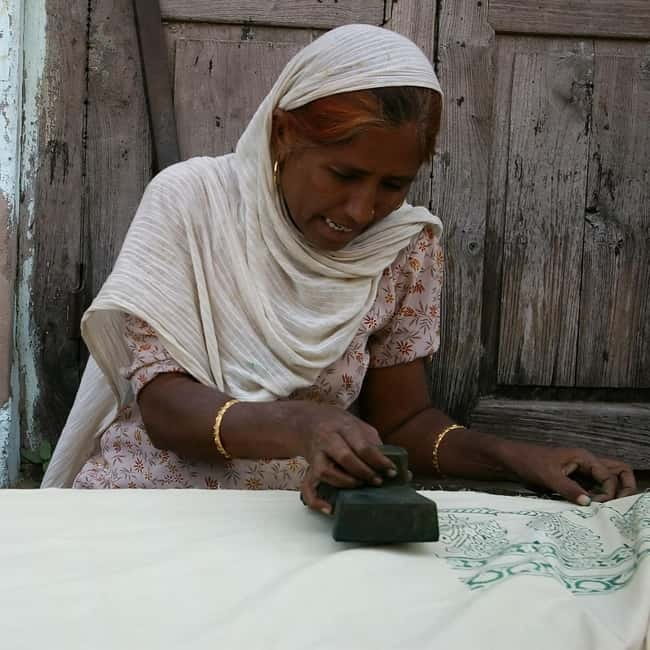 Jaipur: Cultural Tour with Artisan Craft Experiences - How much value do you get for $21?